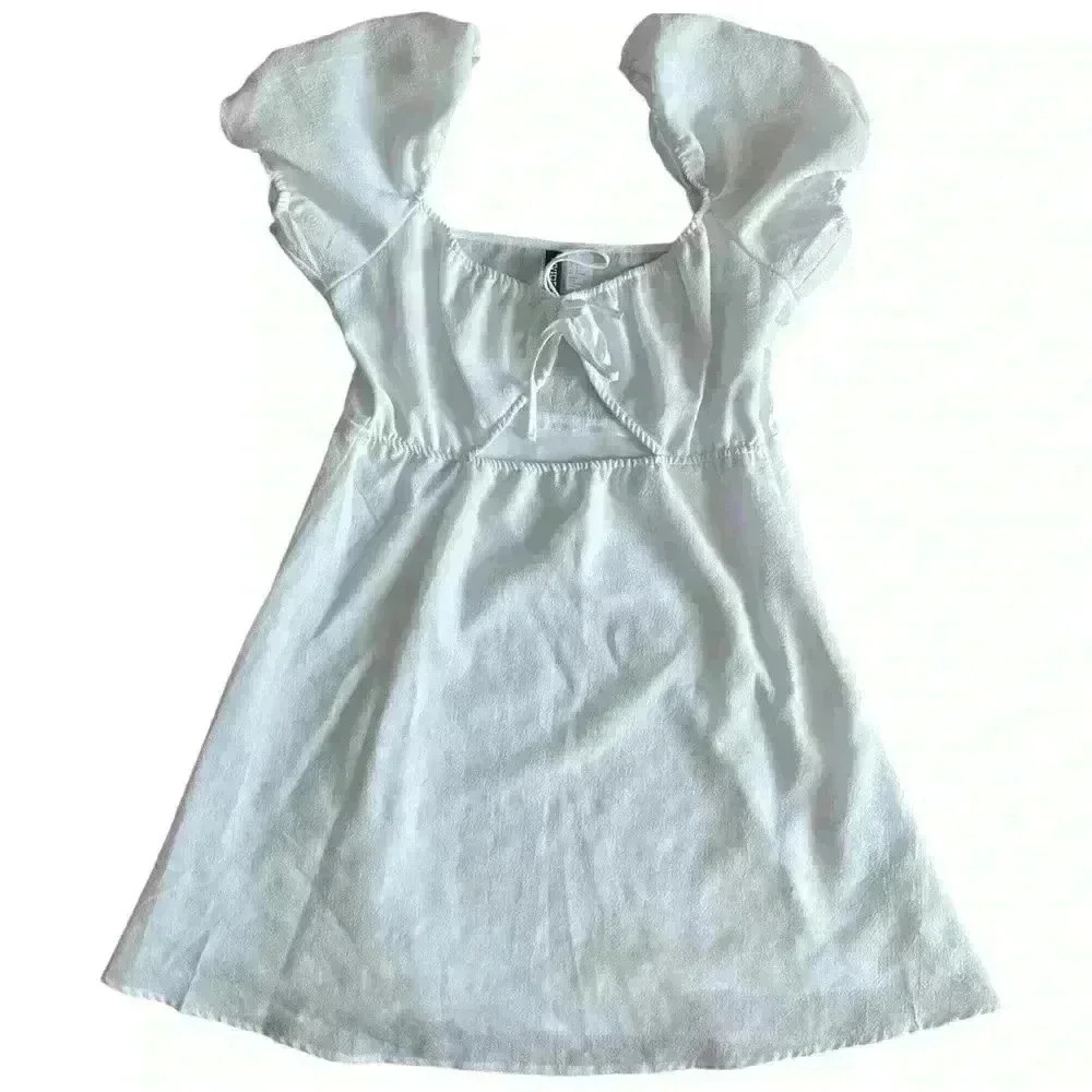 H&M DIVIDED White Puff Sleeve Cutout Mini Dress